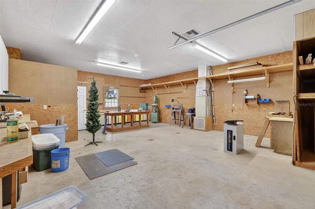 En Venta: $969,000 (3 camas, 2 baños, 4451 Pies cuadrados)