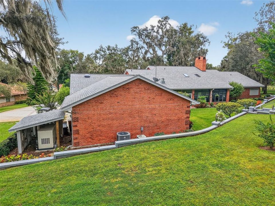 En Venta: $969,000 (3 camas, 2 baños, 4451 Pies cuadrados)