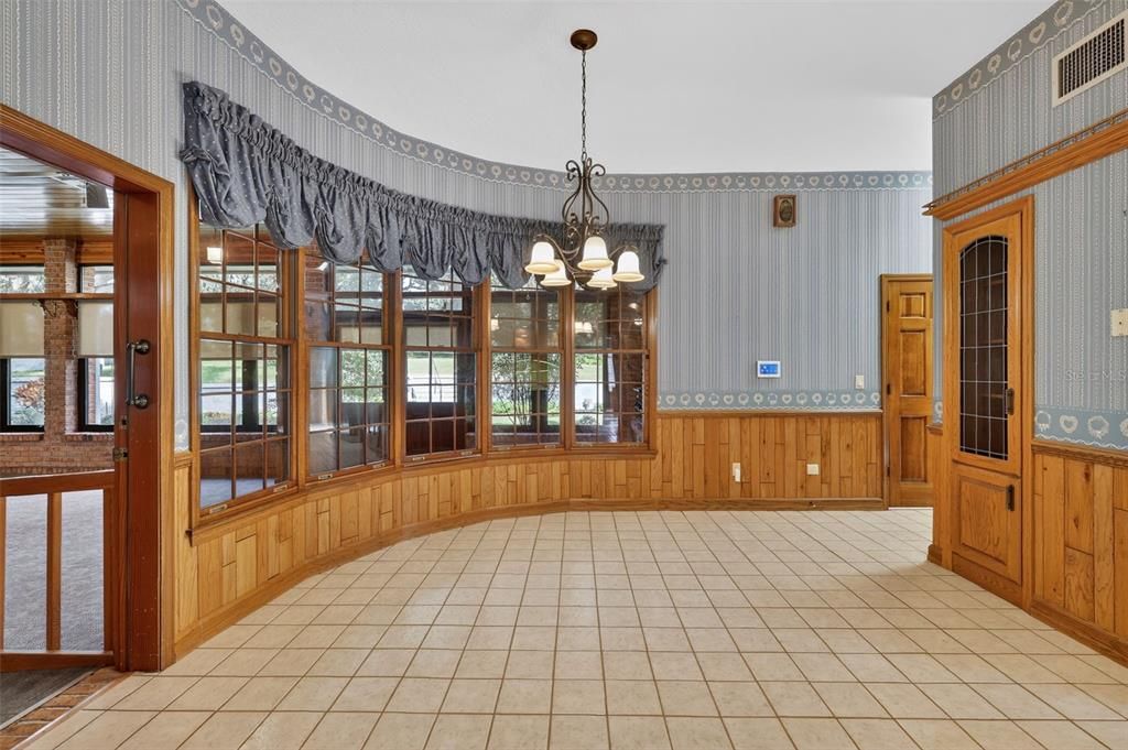 En Venta: $969,000 (3 camas, 2 baños, 4451 Pies cuadrados)