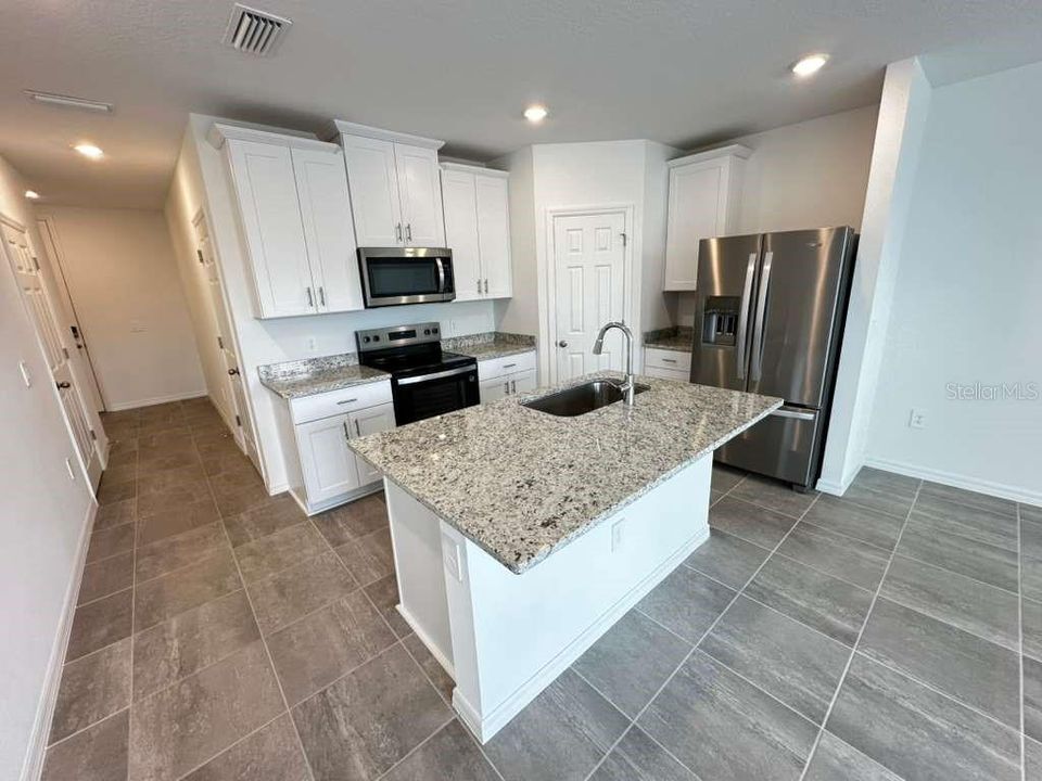 В аренду: $2,350 (3 спален, 2 ванн, 1485 Квадратных фут)