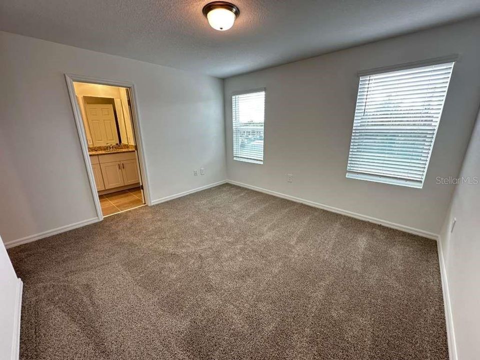 В аренду: $2,350 (3 спален, 2 ванн, 1485 Квадратных фут)