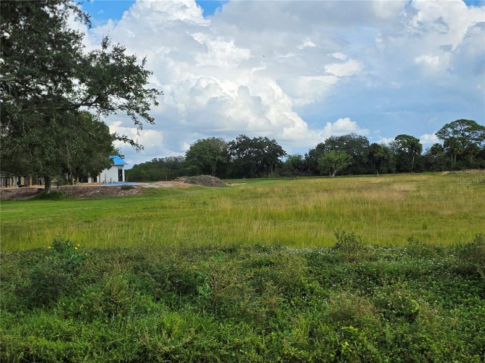 На продажу: $159,900 (1.73 acres)