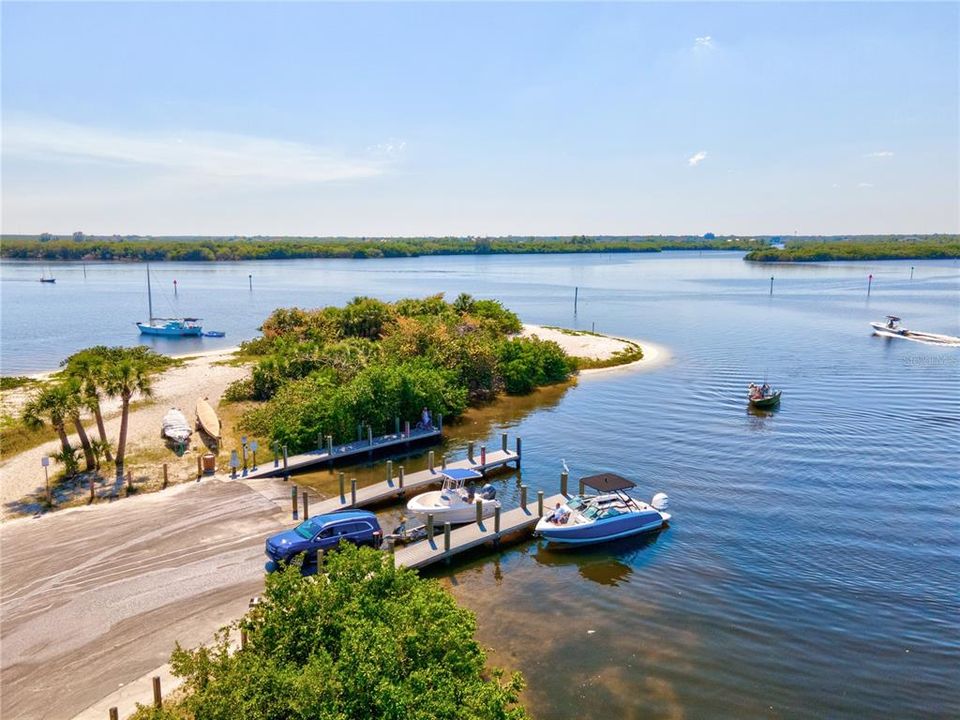 For Sale: $679,900 (3 beds, 2 baths, 2106 Square Feet)