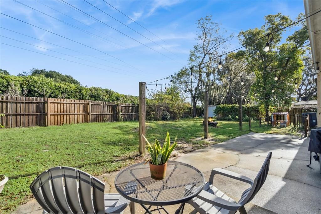 На продажу: $449,000 (4 спален, 2 ванн, 1812 Квадратных фут)