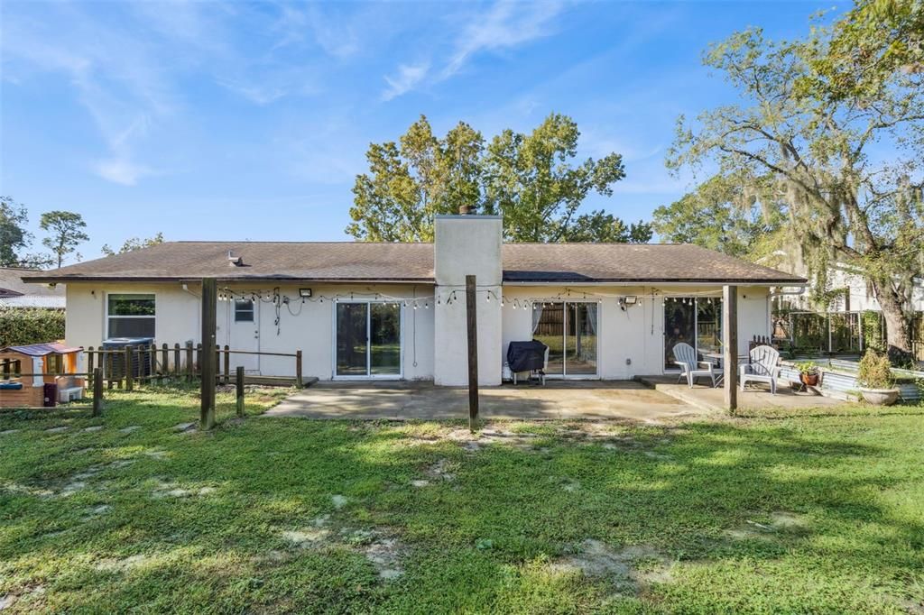 На продажу: $449,000 (4 спален, 2 ванн, 1812 Квадратных фут)