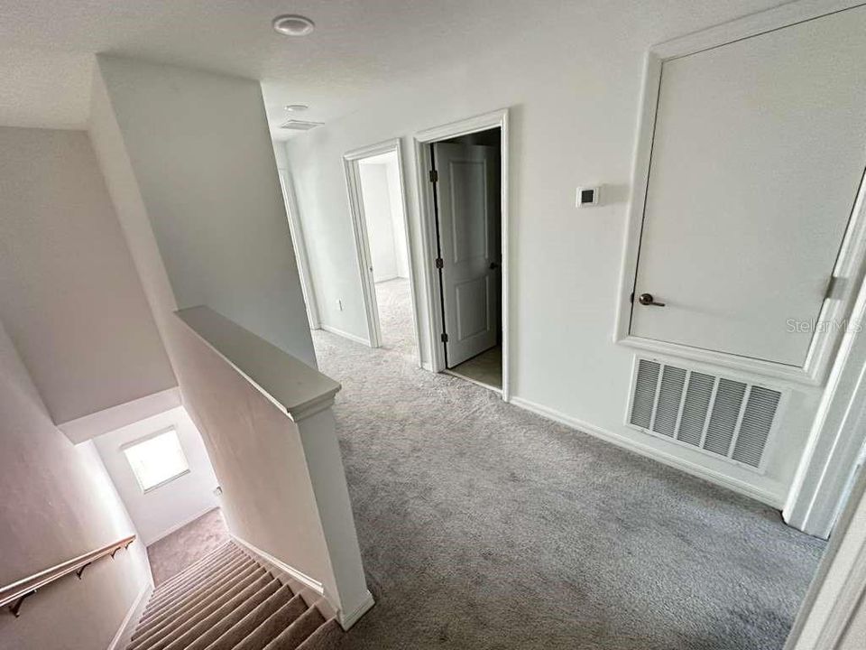 В аренду: $1,850 (3 спален, 2 ванн, 1407 Квадратных фут)