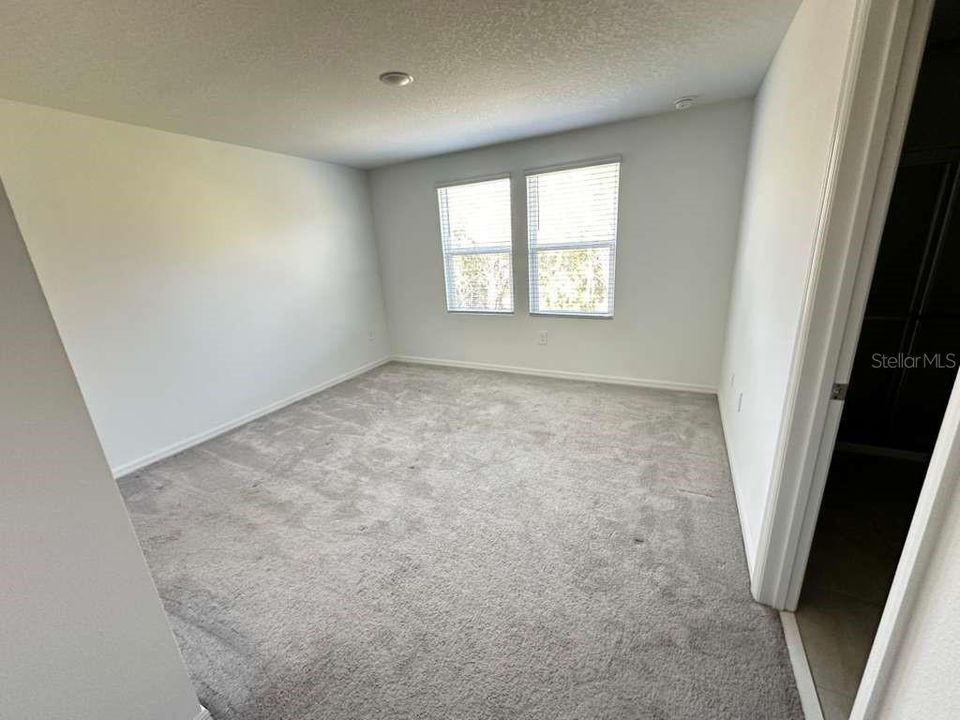 В аренду: $1,850 (3 спален, 2 ванн, 1407 Квадратных фут)