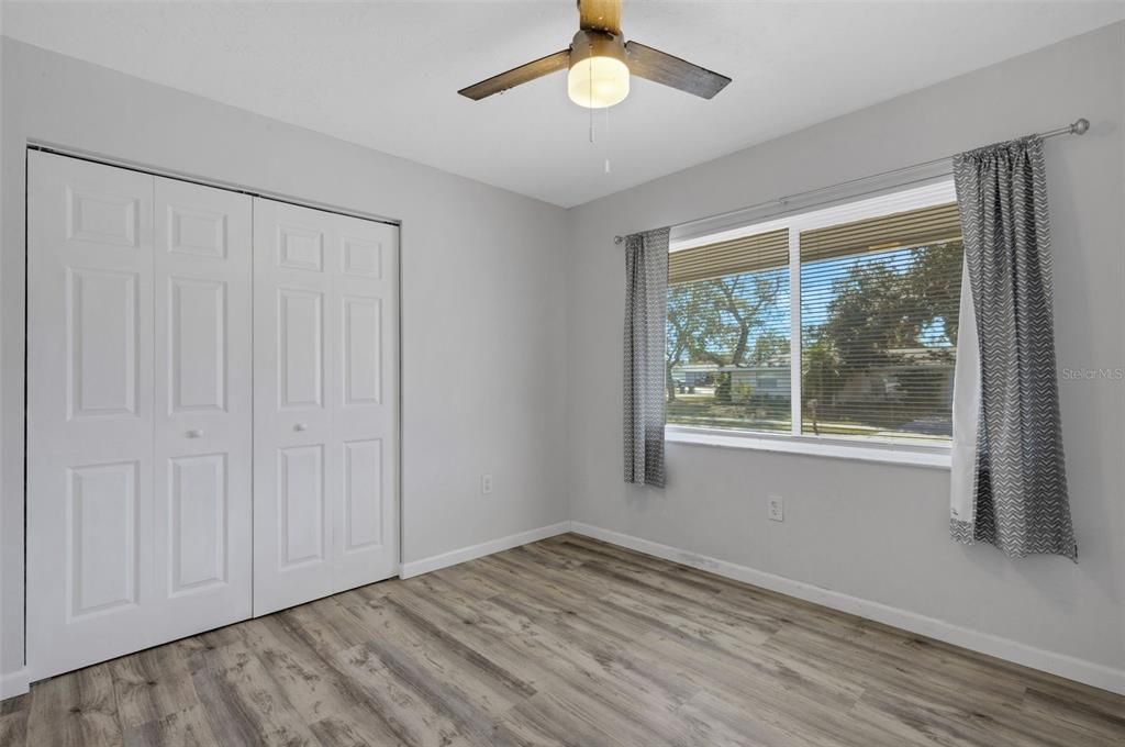 For Sale: $320,000 (2 beds, 2 baths, 988 Square Feet)