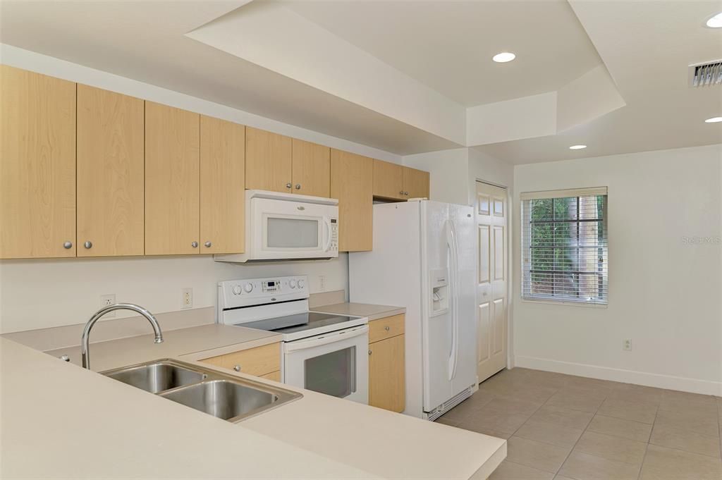 待售: $210,000 (2 贝兹, 2 浴室, 1154 平方英尺)