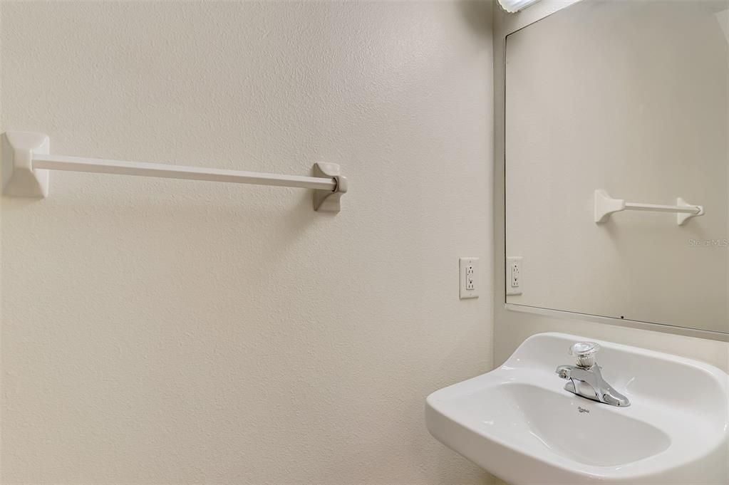 待售: $210,000 (2 贝兹, 2 浴室, 1154 平方英尺)