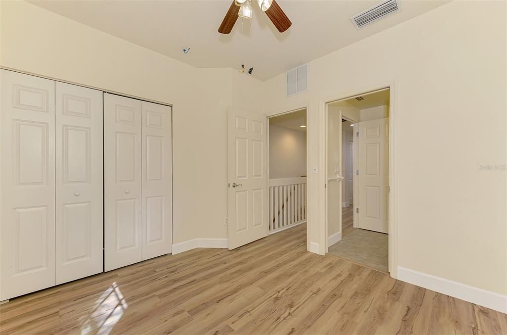 待售: $210,000 (2 贝兹, 2 浴室, 1154 平方英尺)