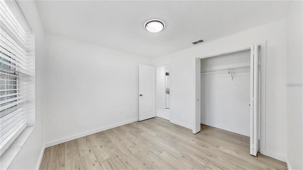 For Rent: $1,680 (2 beds, 1 baths, 1404 Square Feet)