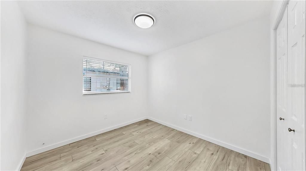 For Rent: $1,680 (2 beds, 1 baths, 1404 Square Feet)