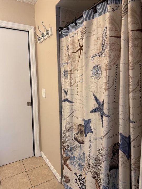 Active With Contract: $289,000 (3 beds, 2 baths, 1449 Square Feet)