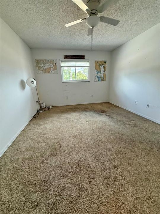 Active With Contract: $289,000 (3 beds, 2 baths, 1449 Square Feet)