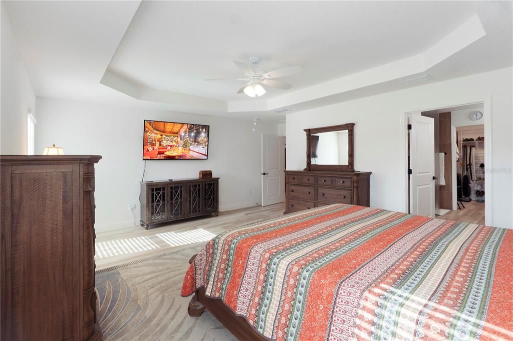 For Sale: $725,000 (3 beds, 2 baths, 1998 Square Feet)