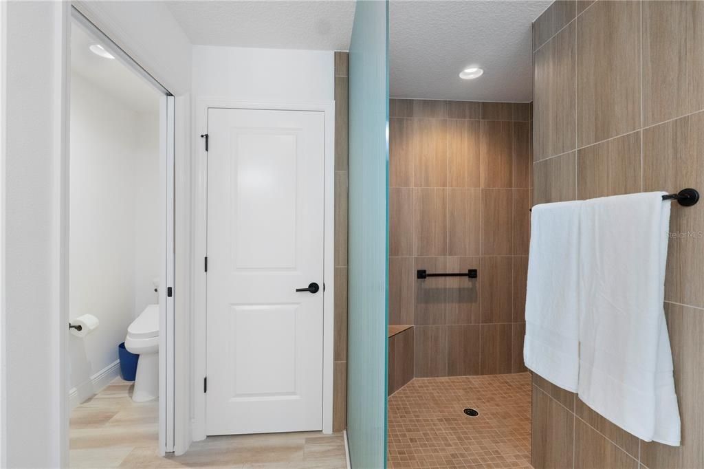 For Sale: $725,000 (3 beds, 2 baths, 1998 Square Feet)