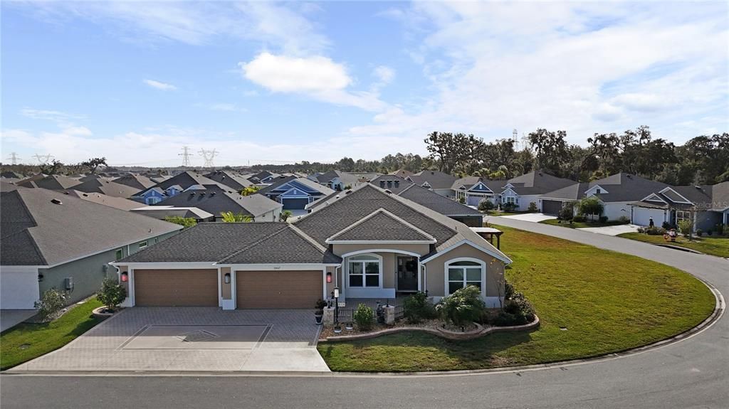 For Sale: $725,000 (3 beds, 2 baths, 1998 Square Feet)
