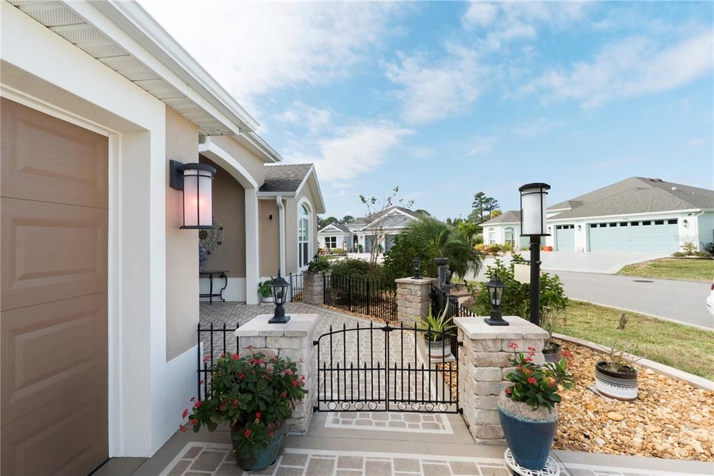 For Sale: $725,000 (3 beds, 2 baths, 1998 Square Feet)