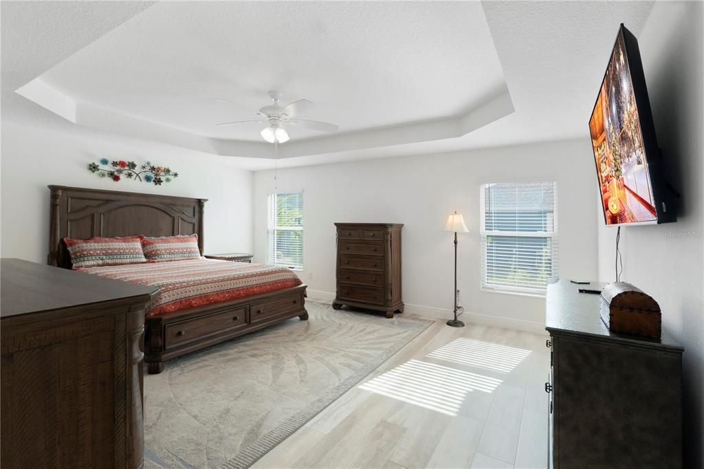 For Sale: $725,000 (3 beds, 2 baths, 1998 Square Feet)