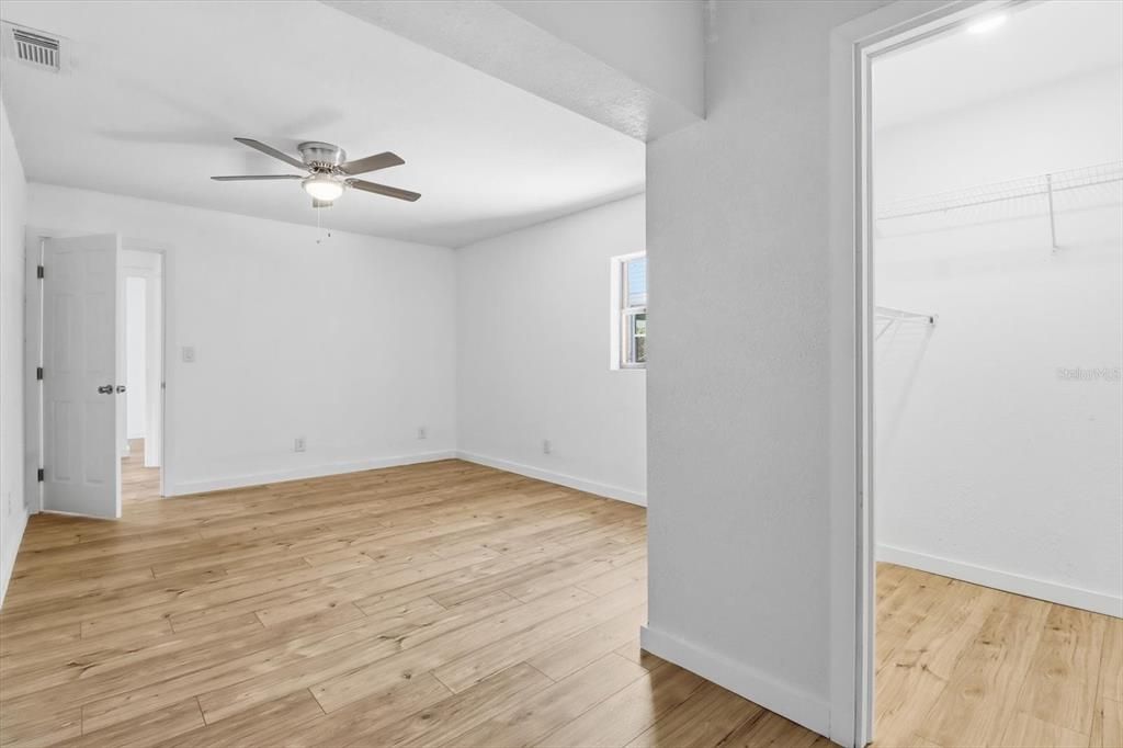 待售: $225,000 (3 贝兹, 2 浴室, 1560 平方英尺)