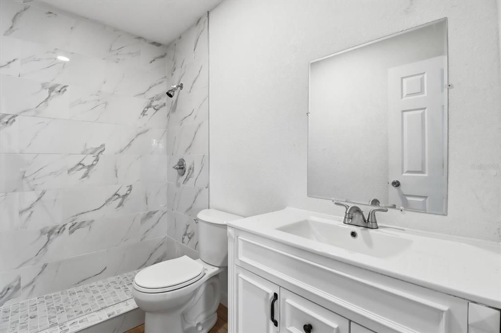 待售: $225,000 (3 贝兹, 2 浴室, 1560 平方英尺)