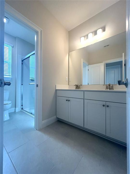 For Rent: $4,400 (5 beds, 4 baths, 3243 Square Feet)