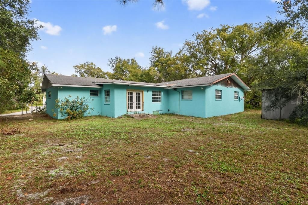 For Sale: $199,900 (4 beds, 2 baths, 2094 Square Feet)