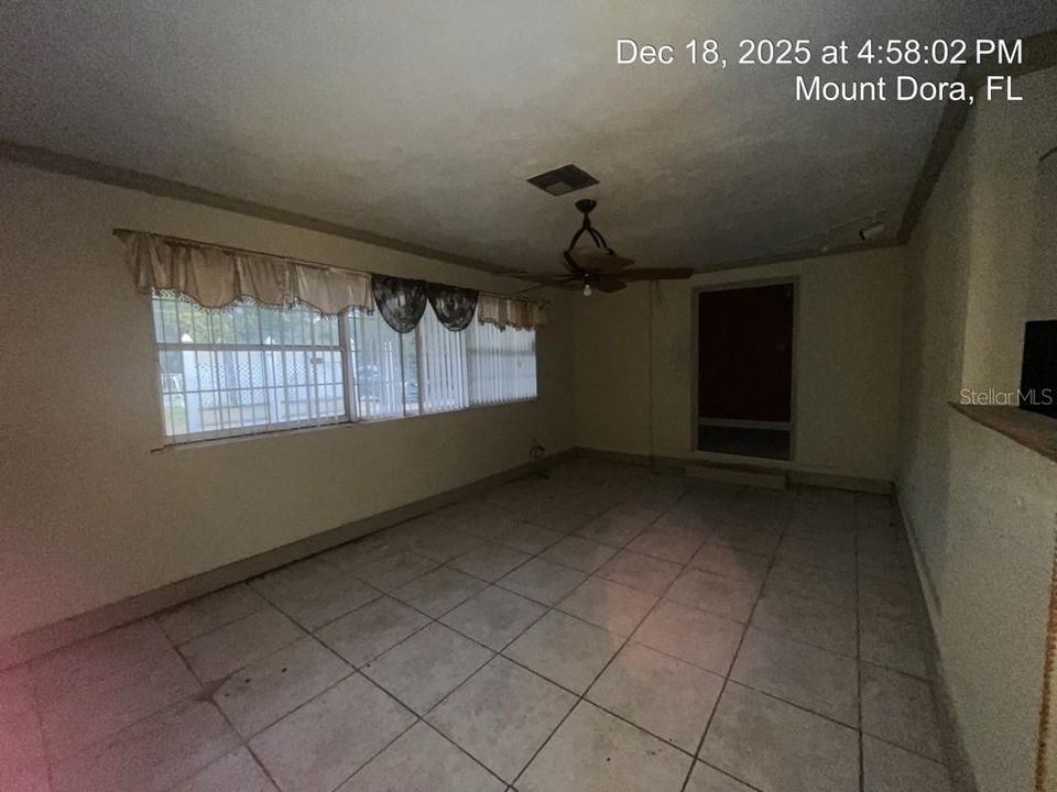 For Sale: $199,900 (4 beds, 2 baths, 2094 Square Feet)