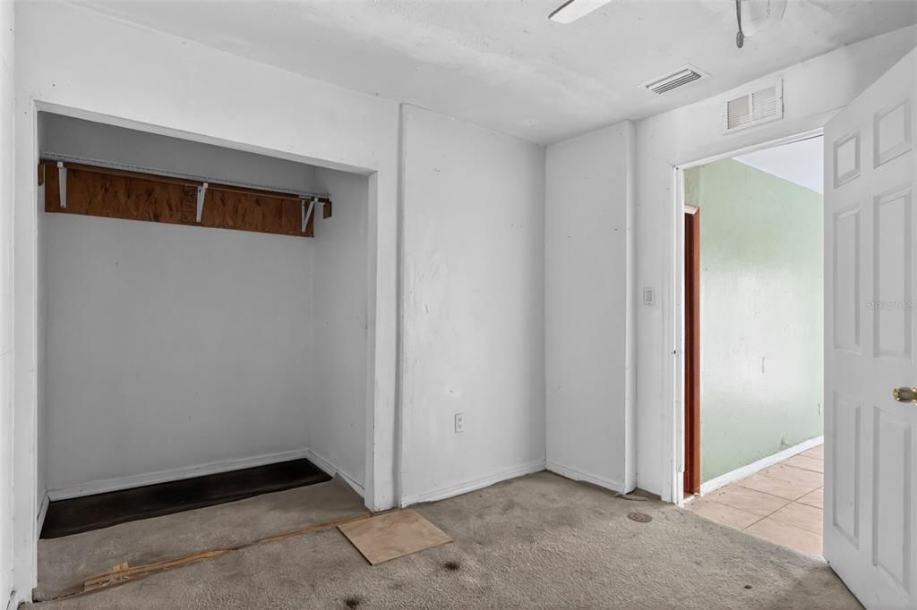 For Sale: $199,900 (4 beds, 2 baths, 2094 Square Feet)