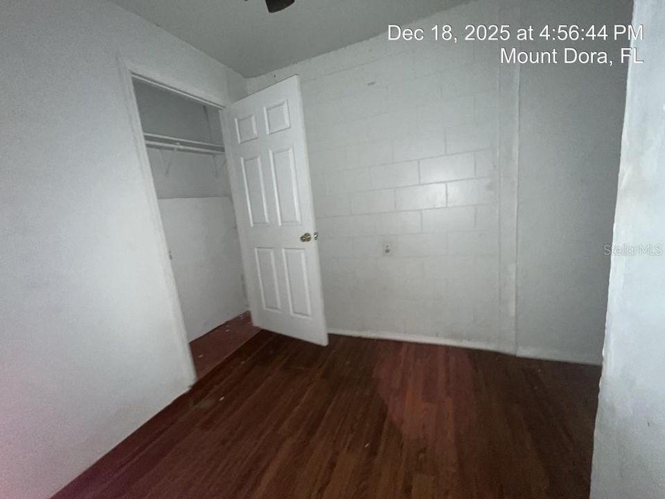 For Sale: $199,900 (4 beds, 2 baths, 2094 Square Feet)