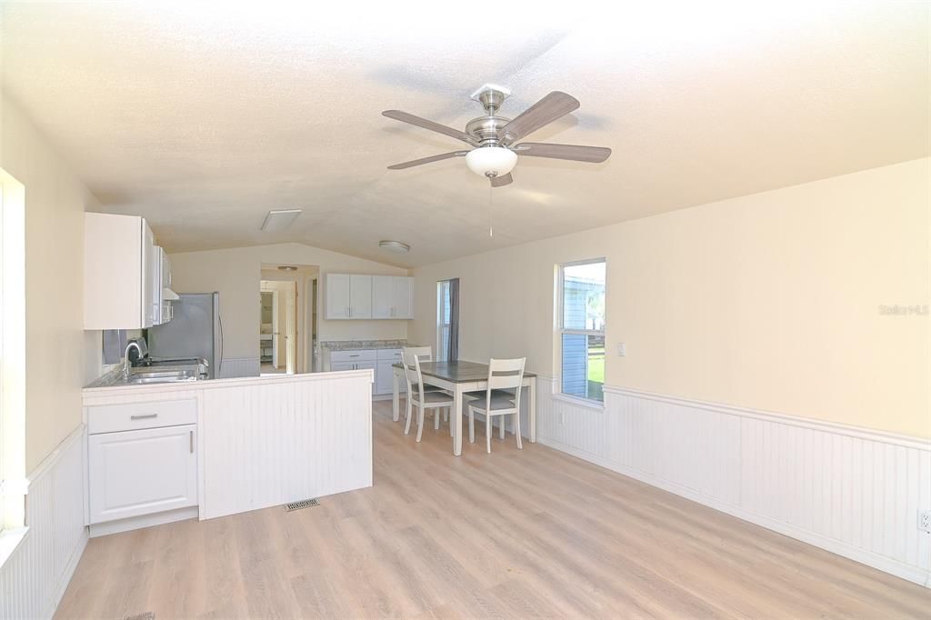 En Renta: $1,800 (3 camas, 2 baños, 1500 Pies cuadrados)