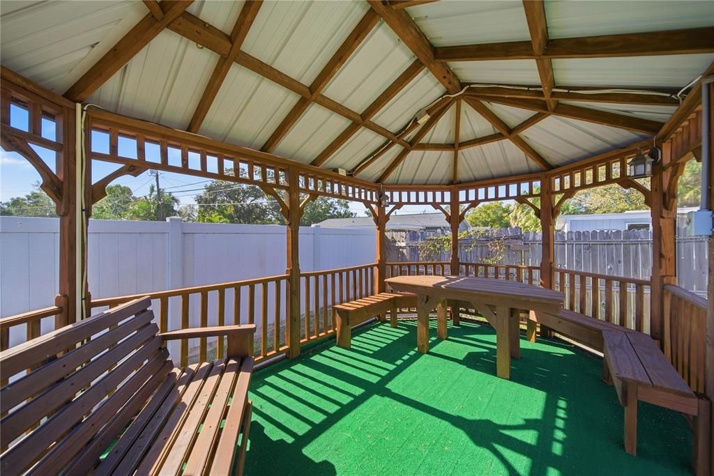 待售: $285,000 (3 贝兹, 1 浴室, 962 平方英尺)