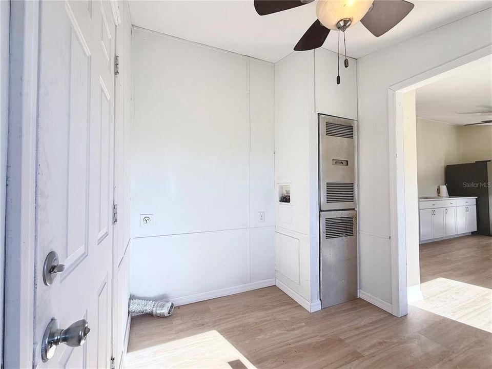 На продажу: $310,000 (3 спален, 2 ванн, 1620 Квадратных фут)