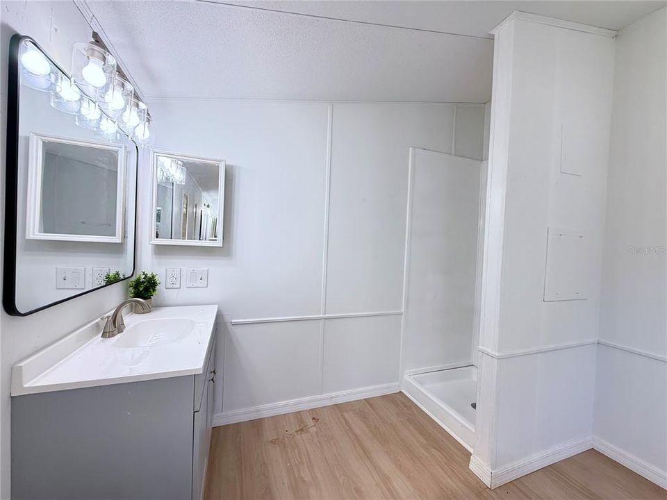 На продажу: $310,000 (3 спален, 2 ванн, 1620 Квадратных фут)