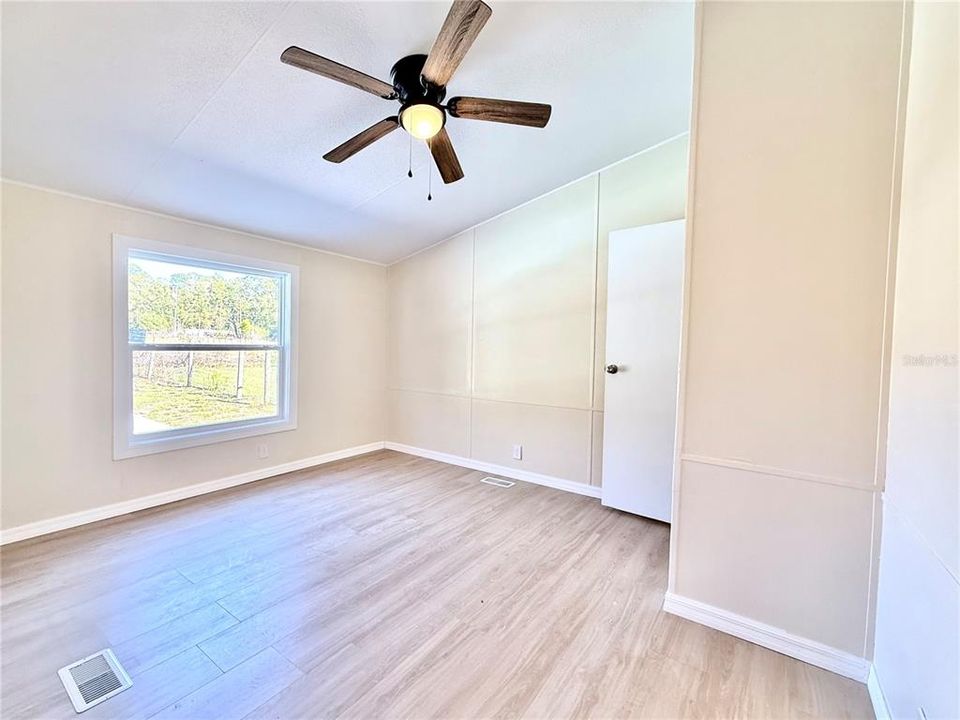 На продажу: $310,000 (3 спален, 2 ванн, 1620 Квадратных фут)