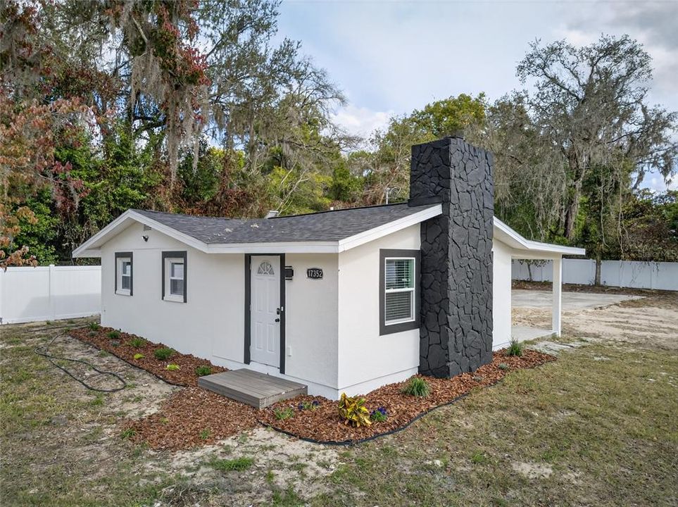 待售: $285,900 (3 贝兹, 2 浴室, 892 平方英尺)