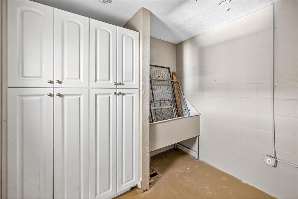 For Rent: $4,495 (3 beds, 2 baths, 2630 Square Feet)