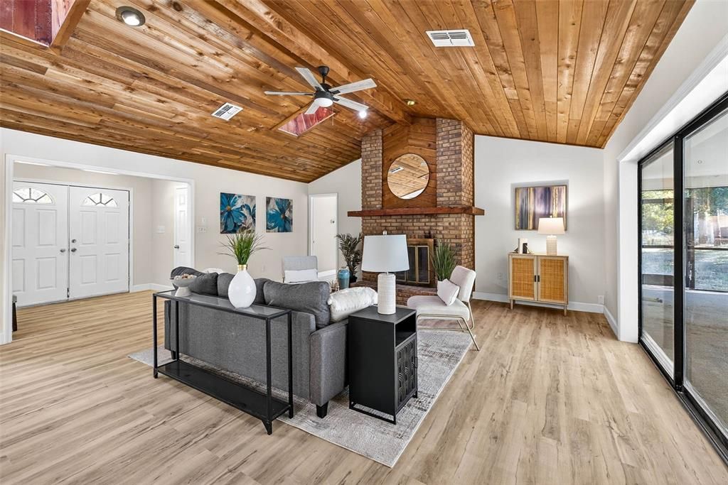 For Rent: $4,495 (3 beds, 2 baths, 2630 Square Feet)