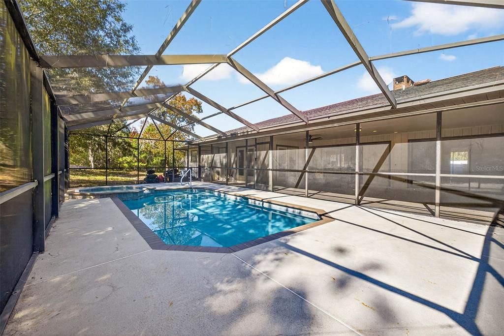 For Rent: $4,495 (3 beds, 2 baths, 2630 Square Feet)