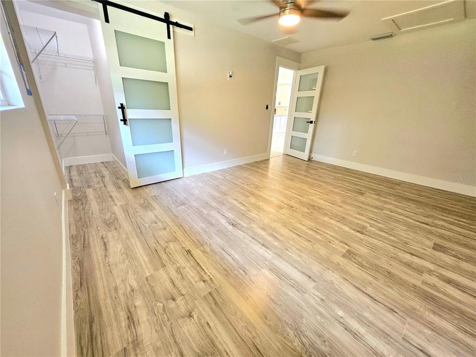 На продажу: $280,000 (3 спален, 1 ванн, 1312 Квадратных фут)