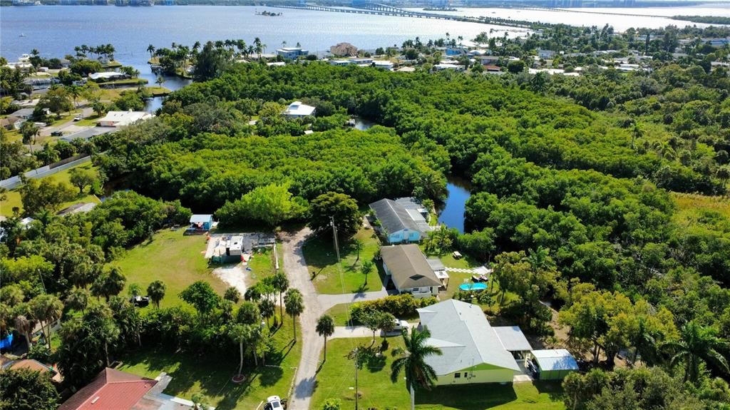 На продажу: $280,000 (3 спален, 1 ванн, 1312 Квадратных фут)