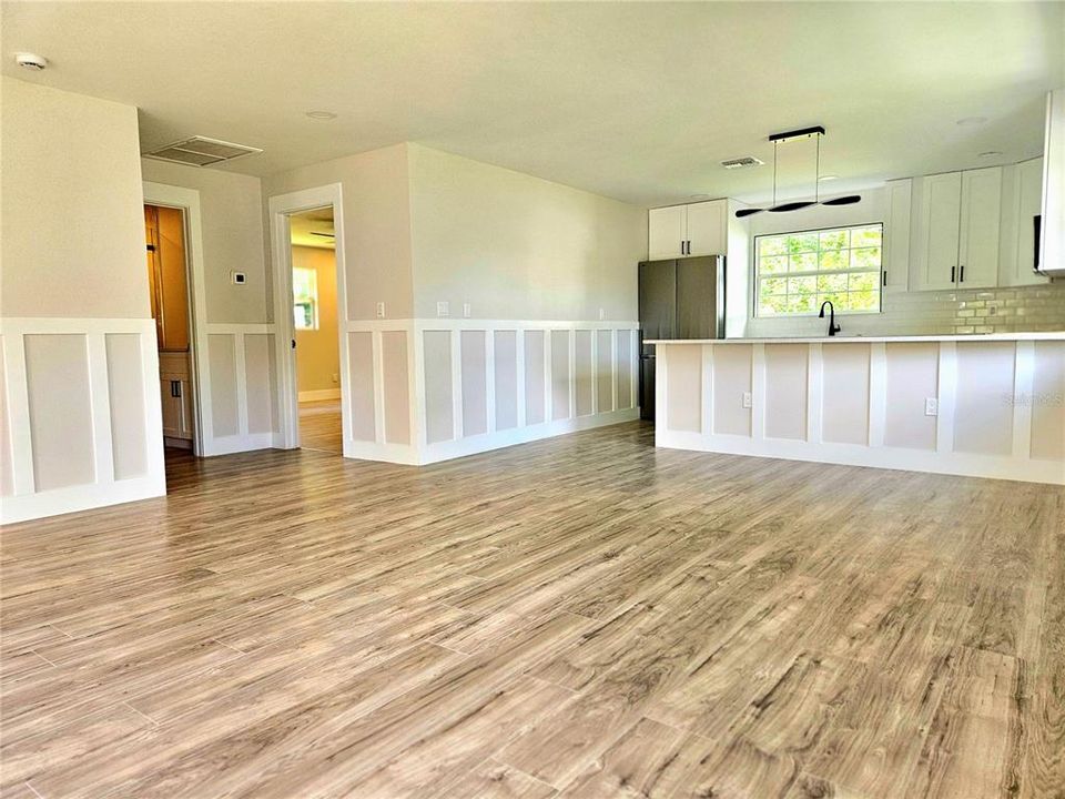 На продажу: $280,000 (3 спален, 1 ванн, 1312 Квадратных фут)