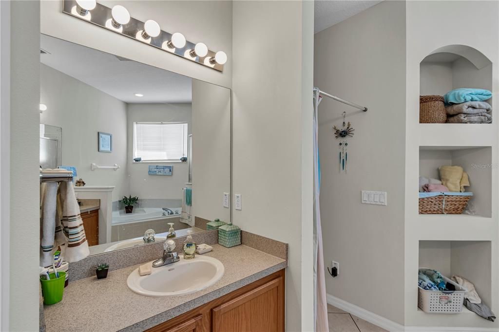 En Venta: $499,000 (5 camas, 3 baños, 3062 Pies cuadrados)