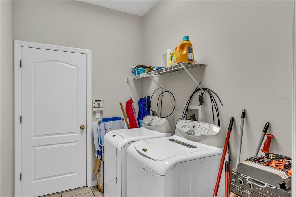 En Venta: $499,000 (5 camas, 3 baños, 3062 Pies cuadrados)