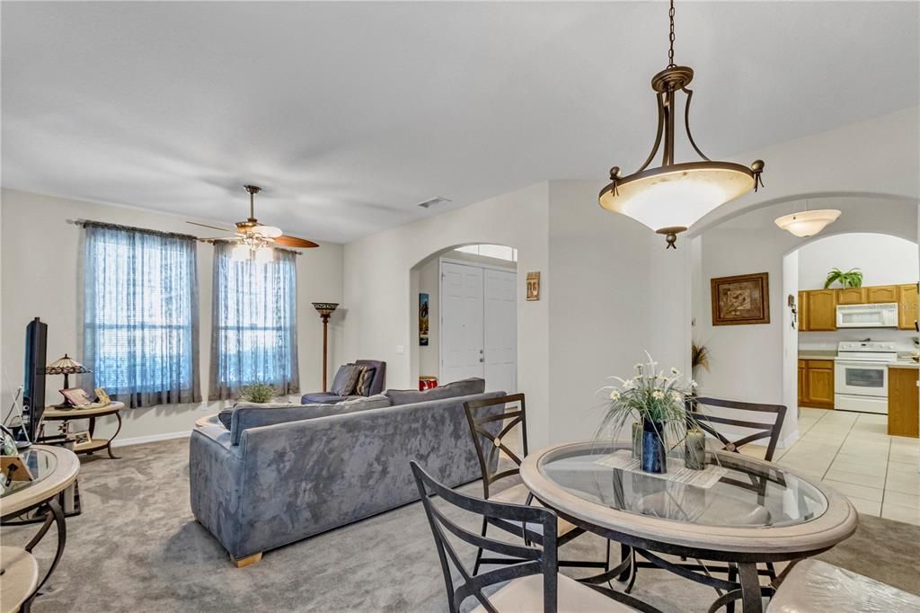 En Venta: $499,000 (5 camas, 3 baños, 3062 Pies cuadrados)