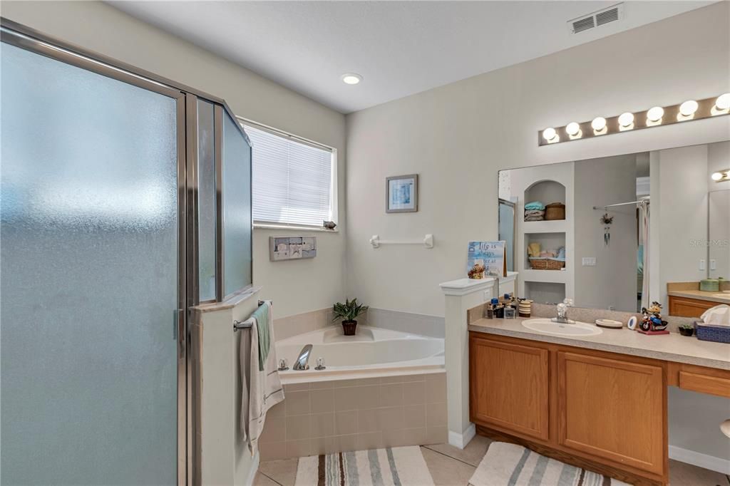 En Venta: $499,000 (5 camas, 3 baños, 3062 Pies cuadrados)