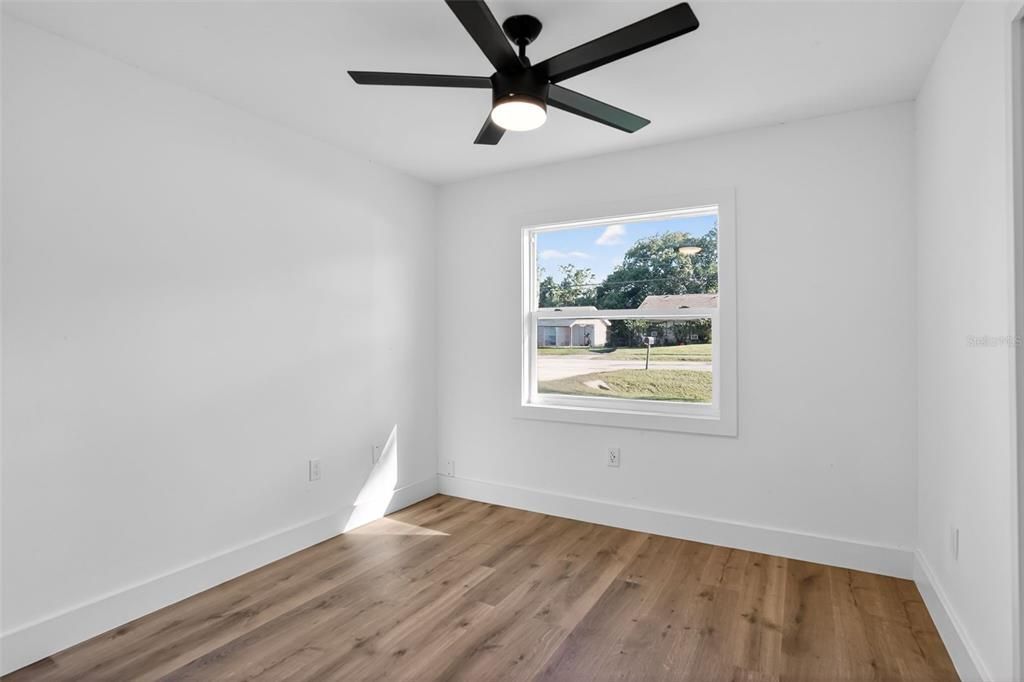 For Sale: $299,900 (3 beds, 2 baths, 1040 Square Feet)