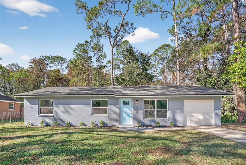 For Sale: $299,900 (3 beds, 2 baths, 1040 Square Feet)