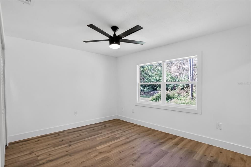 For Sale: $299,900 (3 beds, 2 baths, 1040 Square Feet)